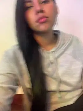 Snapshot of Larabrooks chatting on February 2, 6:28 pm Larabrooks online show from February 2, 6:28 pm