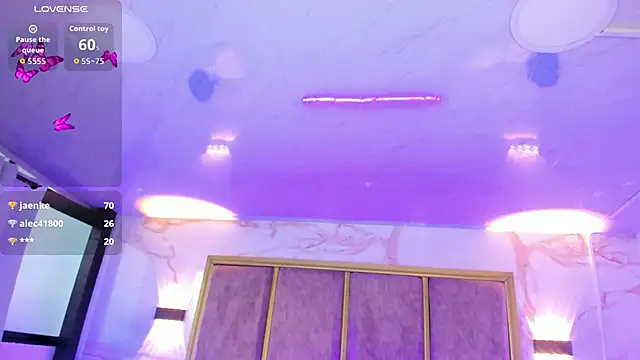 Snapshot of Larabrooks chatting on February 20, 9:26 pm Larabrooks online show from February 20, 9:26 pm