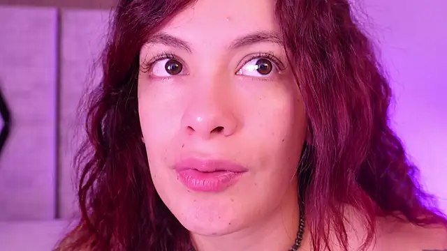 Snapshot of Melany_Luv chatting on April 20, 9:16 pm Melany Luv online show from April 20, 9:16 pm