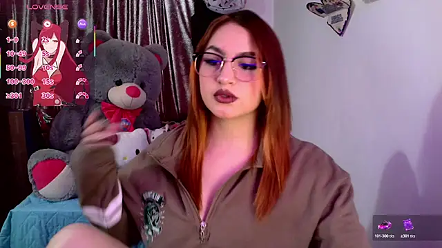 lucycherry   online show from October 27, 8:35 pm