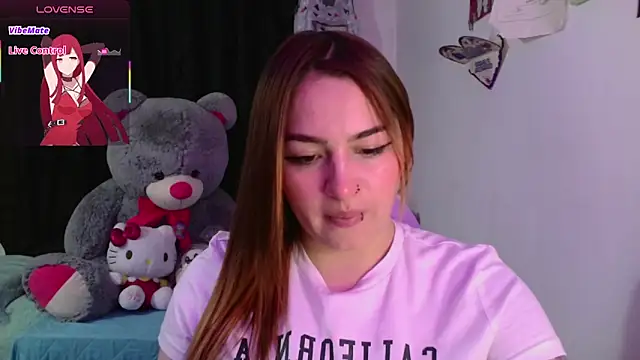 lucycherry   online show from November 20, 8:36 am