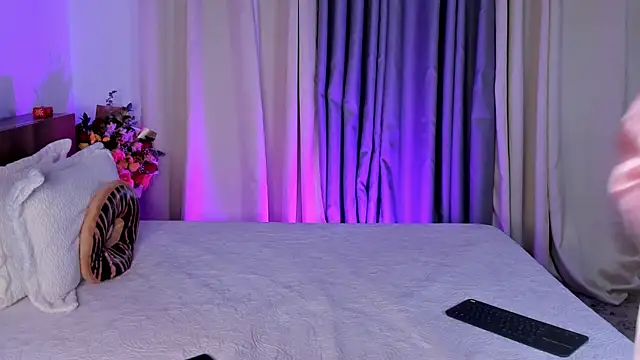 lynda west online show from February 18, 5:31 am