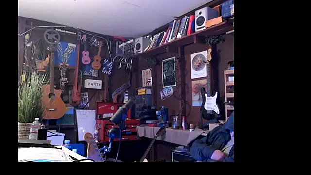 Snapshot of itsjameswebbscope chatting on March 5, 1:28 pm itsjameswebbscope online show from March 5, 1:28 pm