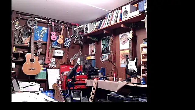 Snapshot of itsjameswebbscope chatting on March 5, 7:38 pm itsjameswebbscope online show from March 5, 7:38 pm