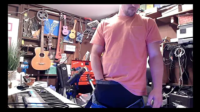 Snapshot of itsjameswebbscope chatting on March 17, 10:17 am itsjameswebbscope online show from March 17, 10:17 am