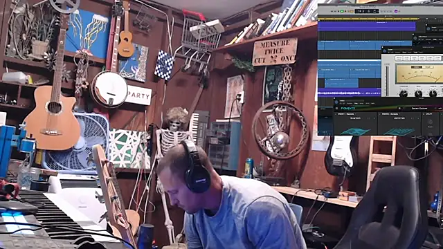 Snapshot of itsjameswebbscope chatting on September 11, 2:28 pm itsjameswebbscope online show from September 11, 2:28 pm