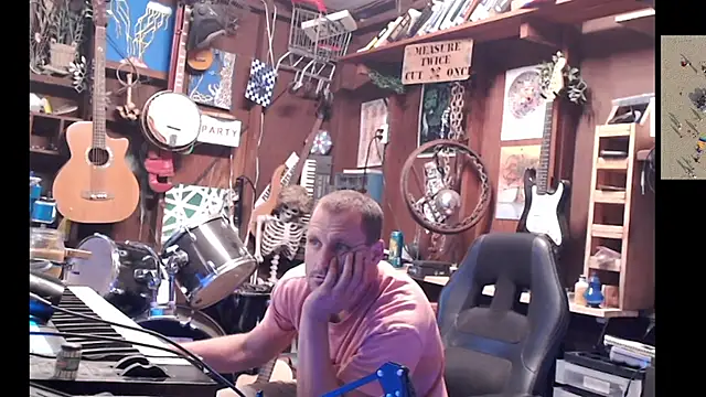 Snapshot of itsjameswebbscope chatting on September 18, 2:41 pm itsjameswebbscope online show from September 18, 2:41 pm