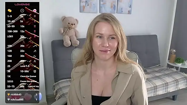 Snapshot of IsabelAllen chatting on February 27, 9:53 am IsabelAllen online show from February 27, 9:53 am