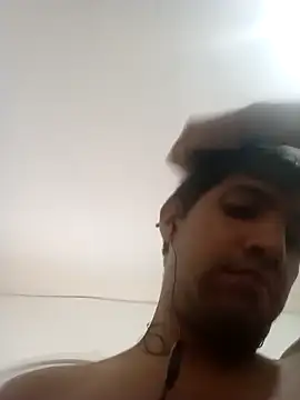 Snapshot of LiosArmando420 chatting on November 15, 10:15 pm LiosArmando420 online show from November 15, 10:15 pm