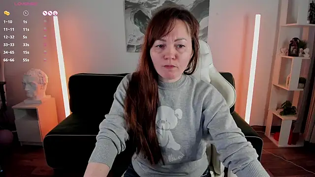 Snapshot of VanessaSmuth chatting on March 2, 2:47 am VanessaSmuth online show from March 2, 2:47 am