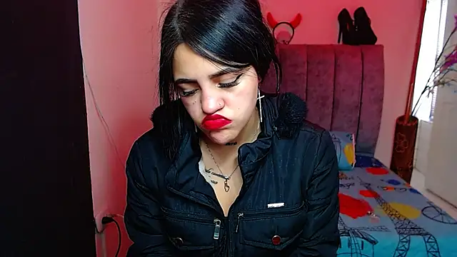 Violettasquirt online show from October 15, 1:44 pm