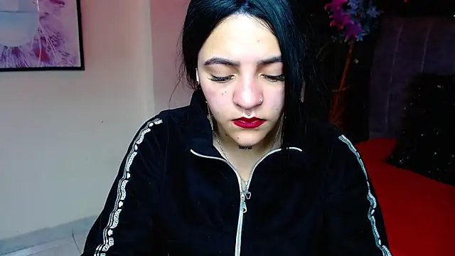 Violettasquirt online show from November 12, 1:55 pm