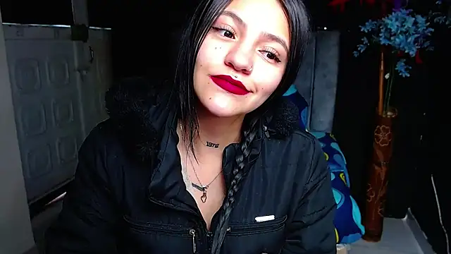 Violettasquirt online show from March 10, 2:00 pm