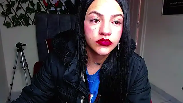 Violettasquirt online show from May 27, 1:30 pm