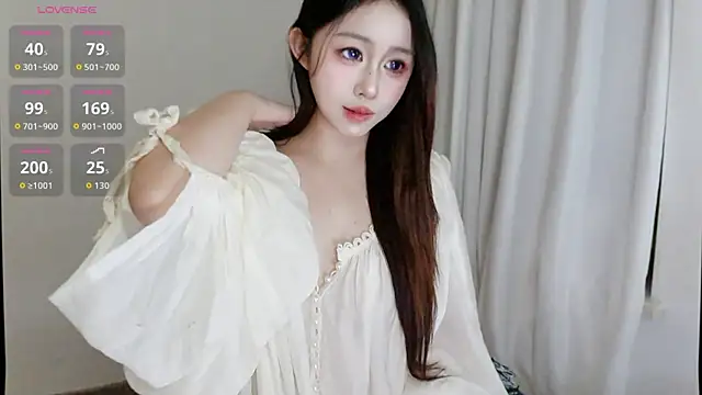 Hazel-11 online show from November 1, 3:03 pm