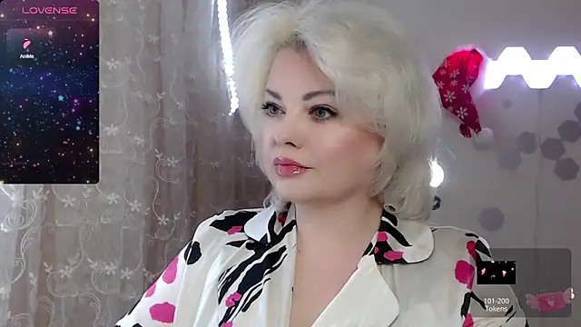 JewellKiss7 online show from January 4, 7:23 pm