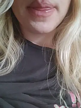 Linda 999 online show from March 2, 12:54 pm