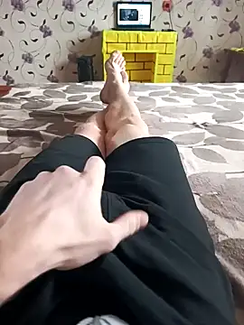 Snapshot of red_red00 chatting on February 9, 10:09 am red red00 online show from February 9, 10:09 am