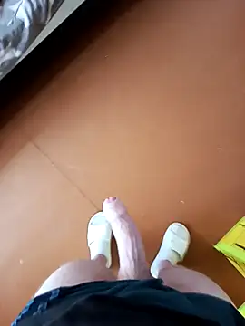 Snapshot of red_red00 chatting on March 7, 10:13 am red red00 online show from March 7, 10:13 am