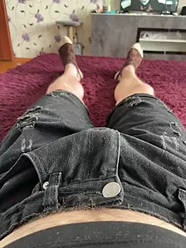 red red00 online show from February 27, 10:04 am