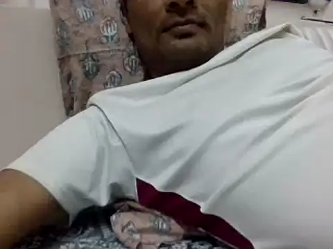 Snapshot of NiceBoy9099 chatting on December 11, 5:26 pm NiceBoy9099 online show from December 11, 5:26 pm