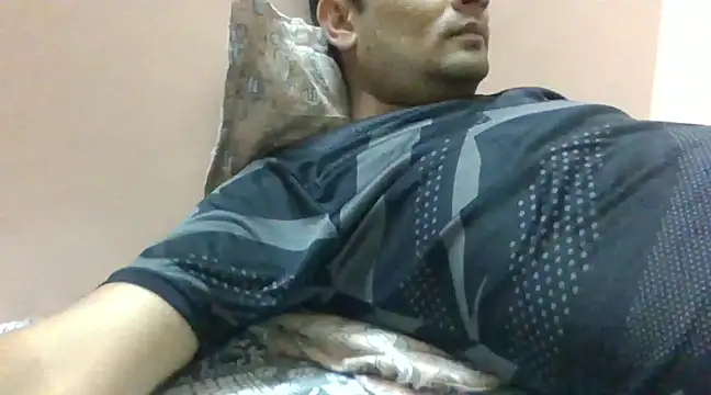 Snapshot of NiceBoy9099 chatting on December 20, 12:05 pm NiceBoy9099 online show from December 20, 12:05 pm