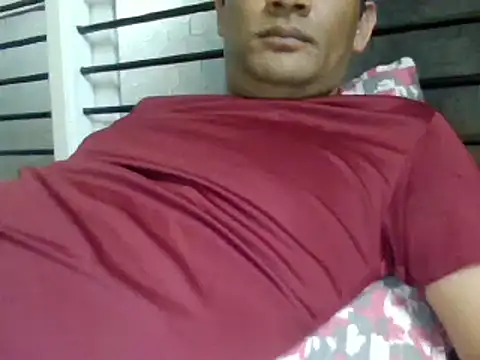 Snapshot of NiceBoy9099 chatting on January 12, 5:44 pm NiceBoy9099 online show from January 12, 5:44 pm