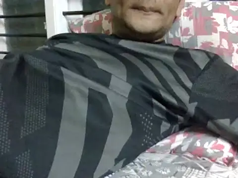 Snapshot of NiceBoy9099 chatting on February 3, 6:07 pm NiceBoy9099 online show from February 3, 6:07 pm