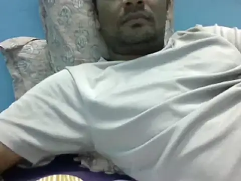 Snapshot of NiceBoy9099 chatting on March 9, 12:31 pm NiceBoy9099 online show from March 9, 12:31 pm