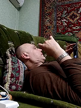 Pineapple04 online show from February 27, 5:57 pm