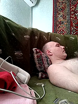 Pineapple04 online show from April 6, 6:14 am