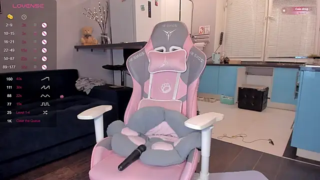 wwildfox online show from March 7, 9:59 pm