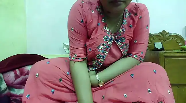 Snapshot of LovelyRose69 chatting on December 6, 3:11 pm LovelyRose69 online show from December 6, 3:11 pm