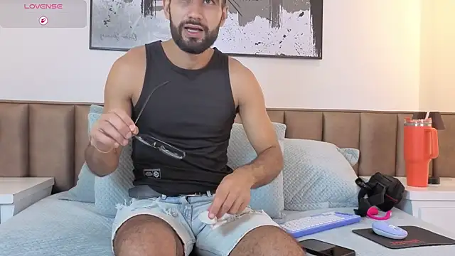 Ethan  Walker online show from March 30, 7:15 pm