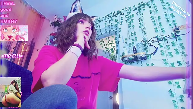 Snapshot of Toxic_Ellies chatting on December 19, 1:07 pm Toxic Ellies online show from December 19, 1:07 pm