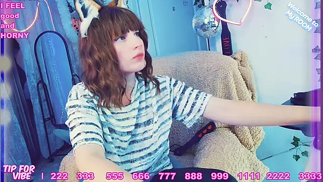 Snapshot of Toxic_Ellies chatting on December 27, 4:21 pm Toxic Ellies online show from December 27, 4:21 pm