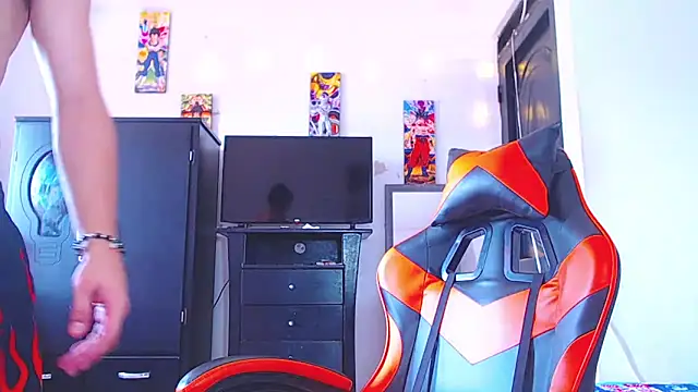 ADAM HOT online show from April 10, 3:06 pm