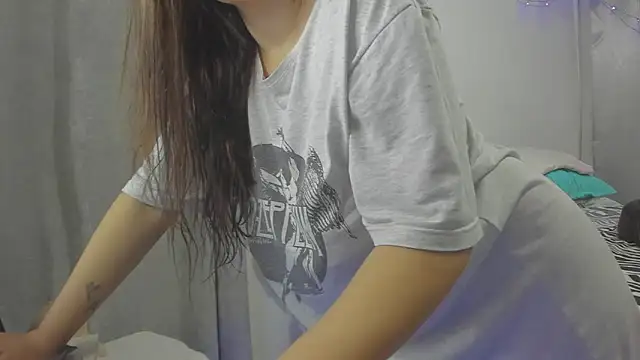 HARLEYNAPIER online show from November 23, 1:16 am