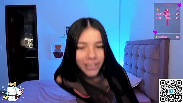 Snapshot of sofi_cute01 chatting on January 18, 10:06 pm sofi cute01 online show from January 18, 10:06 pm