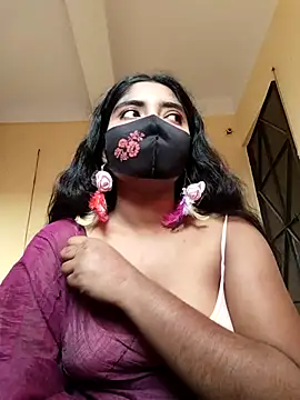 Snapshot of Lina-Rose chatting on November 9, 1:26 am Lina-Rose online show from November 9, 1:26 am