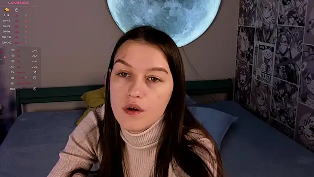 Snapshot of Alice__grace chatting on December 17, 9:16 pm Alice  grace online show from December 17, 9:16 pm