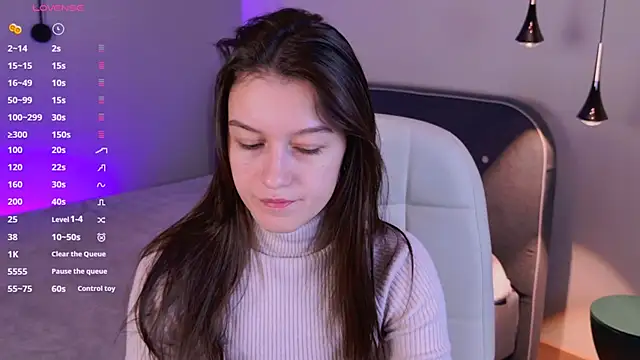 Snapshot of Alice__grace chatting on January 25, 9:46 pm Alice  grace online show from January 25, 9:46 pm