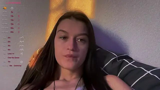 Snapshot of Alice__grace chatting on February 9, 2:07 pm Alice  grace online show from February 9, 2:07 pm