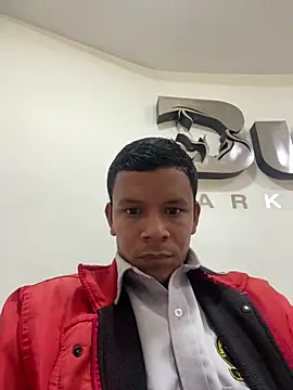 Snapshot of Onel9701 chatting on May 23, 1:04 pm Onel9701 online show from May 23, 1:04 pm