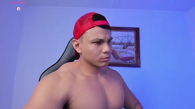 Snapshot of RoyConstance chatting on February 15, 4:42 am RoyConstance online show from February 15, 4:42 am