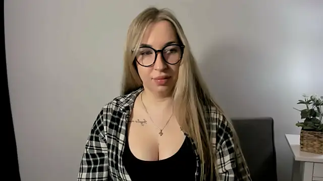 AriaDesire online show from March 15, 7:36 am