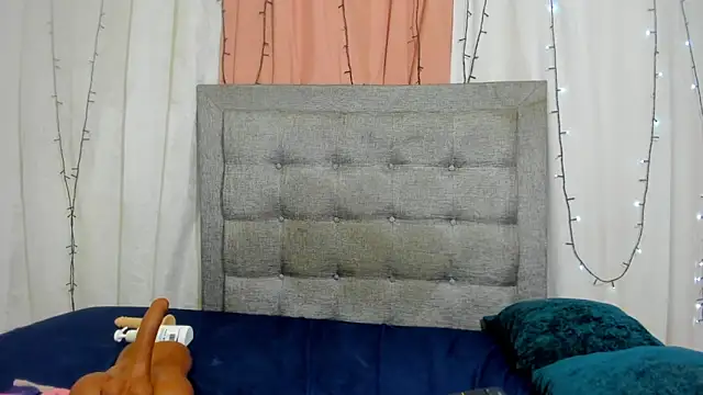 valentina 0  online show from February 11, 9:31 am