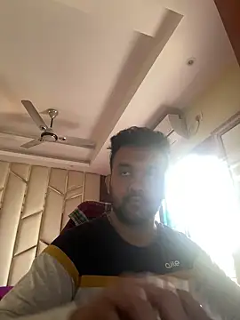 Snapshot of BengaliBabu_Rohan chatting on January 17, 6:04 am BengaliBabu Rohan online show from January 17, 6:04 am