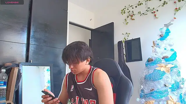 Snapshot of Haruto2001 chatting on December 15, 1:32 pm Haruto2001 online show from December 15, 1:32 pm