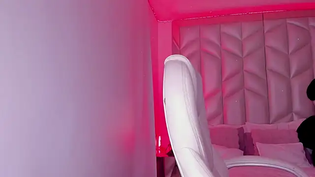 AlhanaRose online show from January 7, 11:35 pm